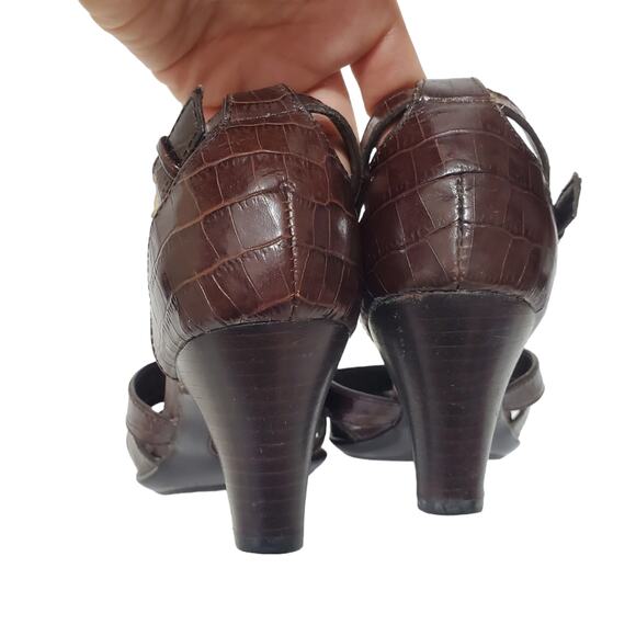 Sofft | Strappy Crocodile Texture Leather Ankle Strap Heels - Picture 7 of 11